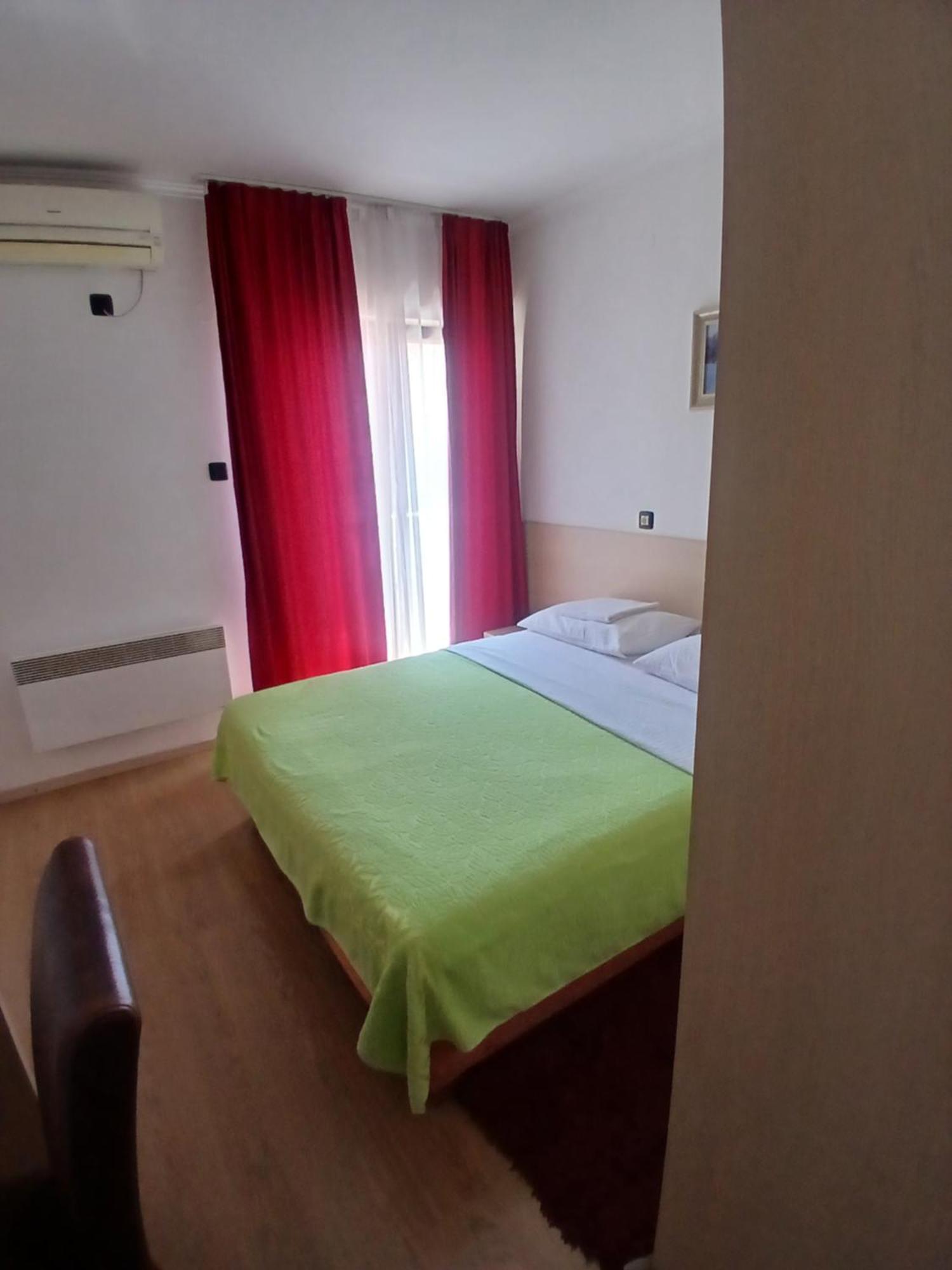 Hotel Viv Trebinje Eksteriør bilde
